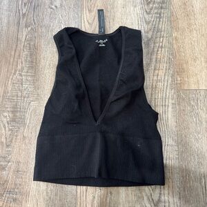 Urban Outfitters V Neck Ribbed Crop Top Size M